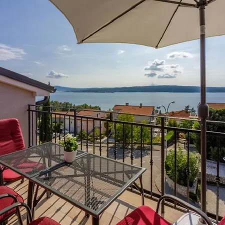 Anton Ri 31 Pax Apartment